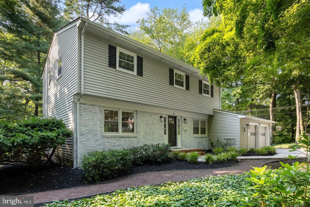 9 PIN OAK, LAWRENCE TOWNSHIP, NJ 08648 — photo 2