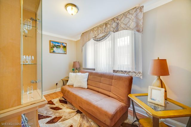 5609 S Monitor Avenue, Chicago, IL 60638