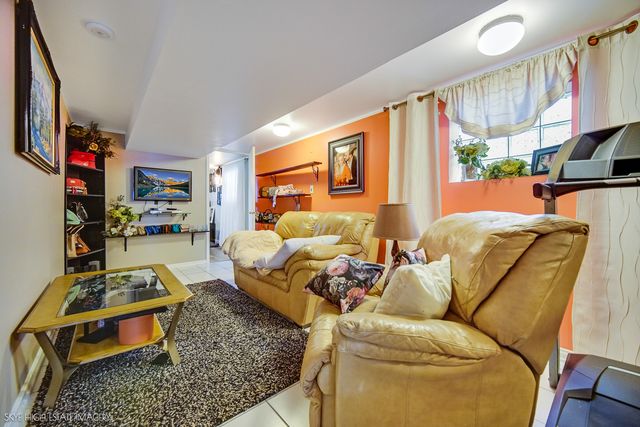5609 S Monitor Avenue, Chicago, IL 60638