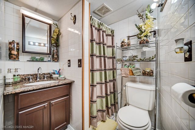 5609 S Monitor Avenue, Chicago, IL 60638