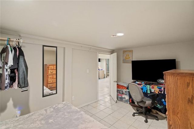 2215 Elizabeth Avenue, Kansas City, KS 66102