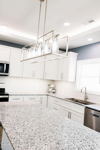 775 VINE DRIVE, Holts Summit, MO 65043