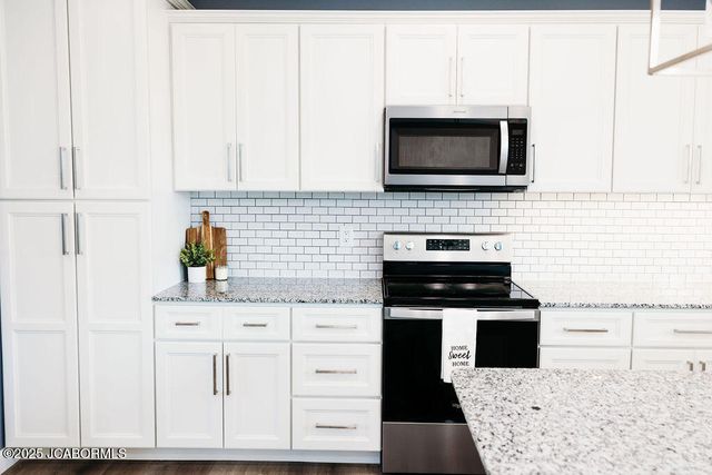 775 VINE DRIVE, Holts Summit, MO 65043