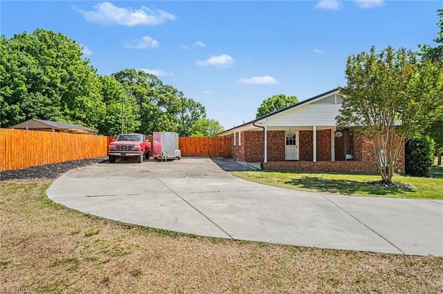 264 Beckford Drive, Lexington, NC 27295