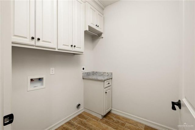 803 W Iroquois Avenue, Pharr, TX 78577
