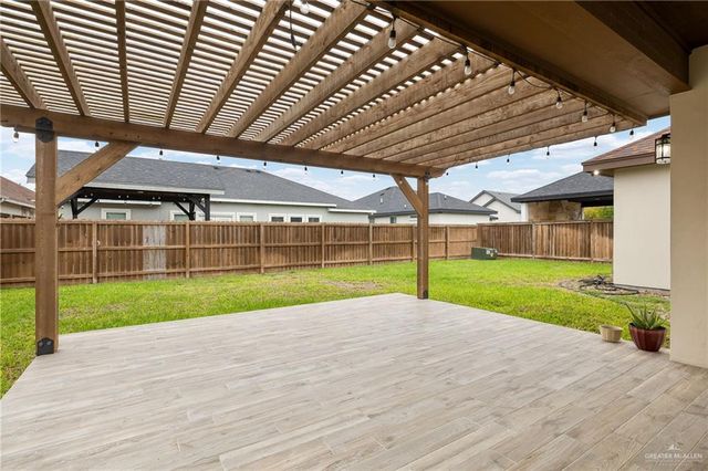 803 W Iroquois Avenue, Pharr, TX 78577