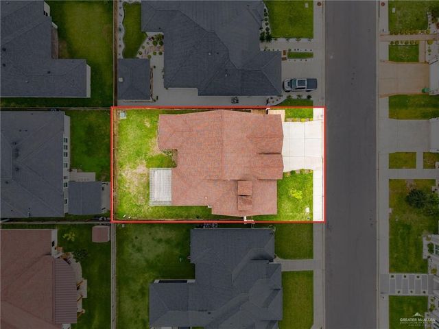 803 W Iroquois Avenue, Pharr, TX 78577