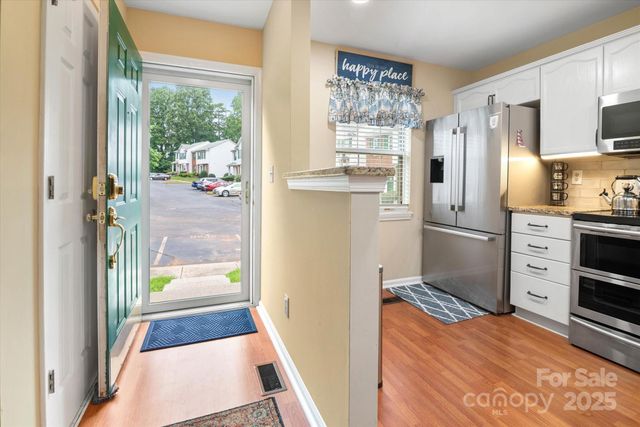 2826 Hosta Drive, Charlotte, NC 28269