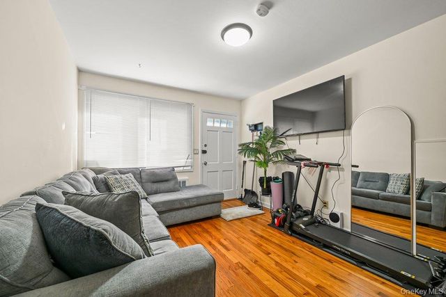 40 Firwood Road Main St, Port Washington, NY 11050