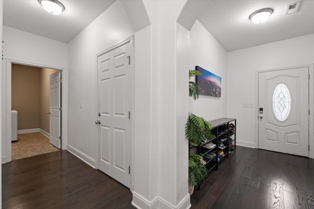 108 Gulfstream Dr, Gallatin, TN 37066