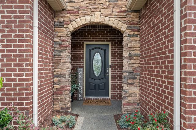 108 Gulfstream Dr, Gallatin, TN 37066