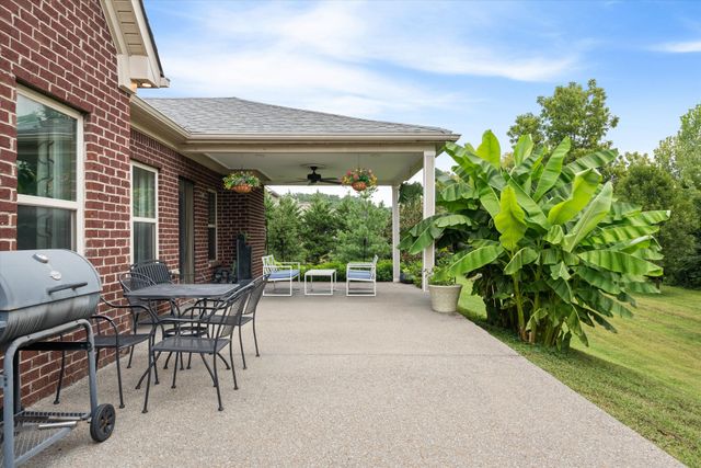 108 Gulfstream Dr, Gallatin, TN 37066