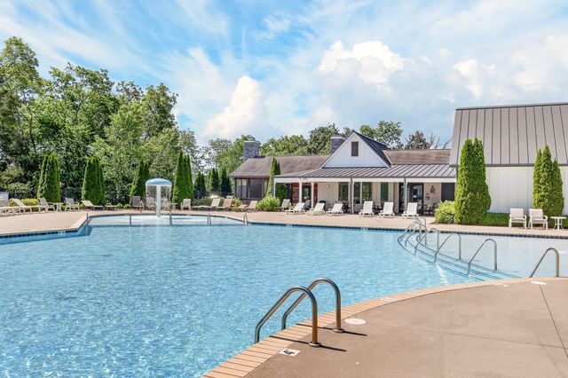 108 Gulfstream Dr, Gallatin, TN 37066