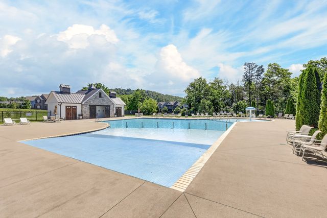 108 Gulfstream Dr, Gallatin, TN 37066