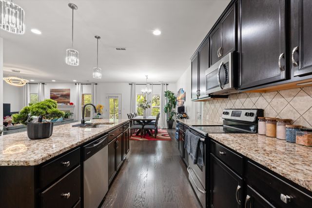 108 Gulfstream Dr, Gallatin, TN 37066