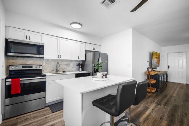 3761 NE 14th Avenue, Pompano Beach, FL 33064