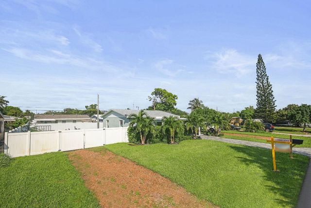 3761 NE 14th Avenue, Pompano Beach, FL 33064