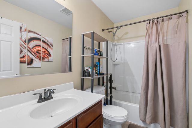 205 Portage Lane A, Yorkville, IL 60560