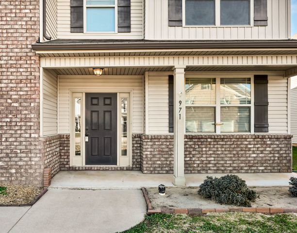 971 Cherry Blossom Ln, Clarksville, TN 37040