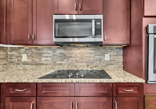 971 Cherry Blossom Ln, Clarksville, TN 37040