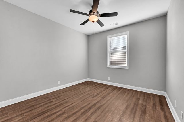 971 Cherry Blossom Ln, Clarksville, TN 37040