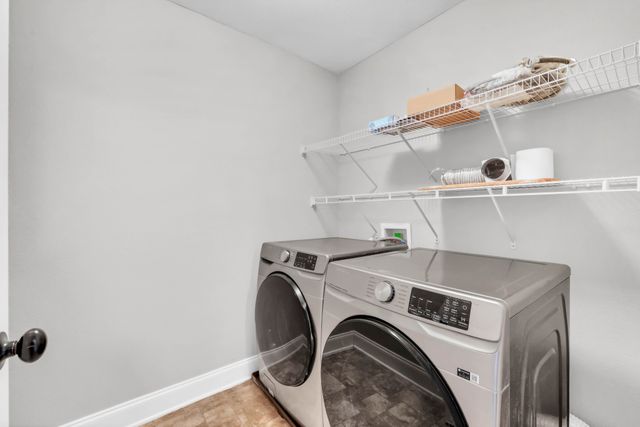 971 Cherry Blossom Ln, Clarksville, TN 37040