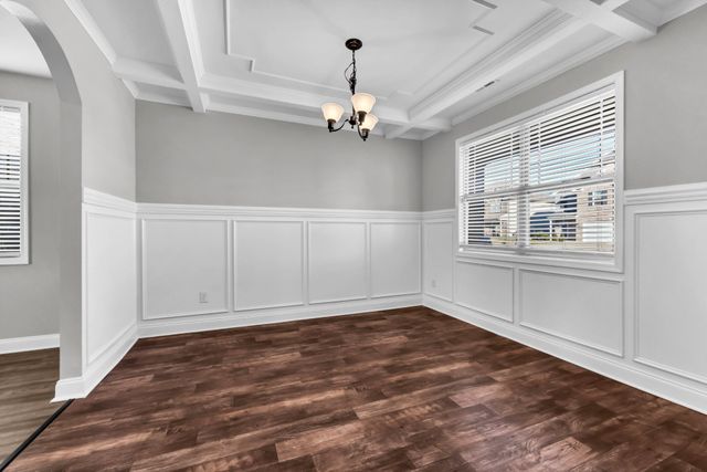 971 Cherry Blossom Ln, Clarksville, TN 37040