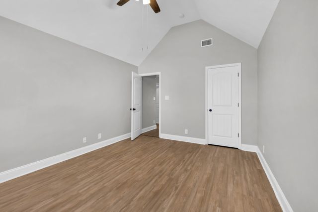 971 Cherry Blossom Ln, Clarksville, TN 37040