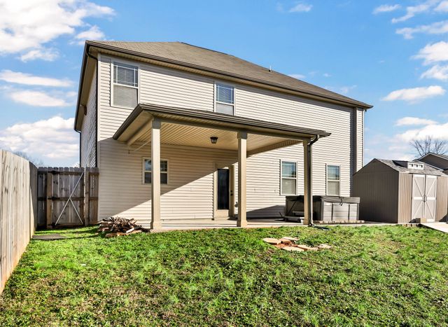 971 Cherry Blossom Ln, Clarksville, TN 37040