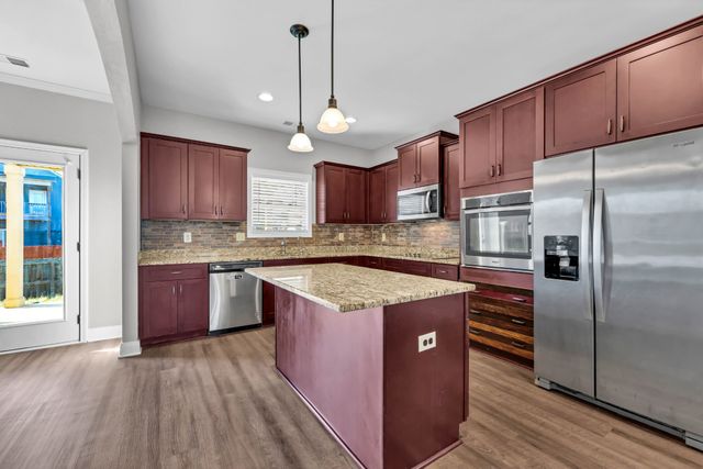 971 Cherry Blossom Ln, Clarksville, TN 37040