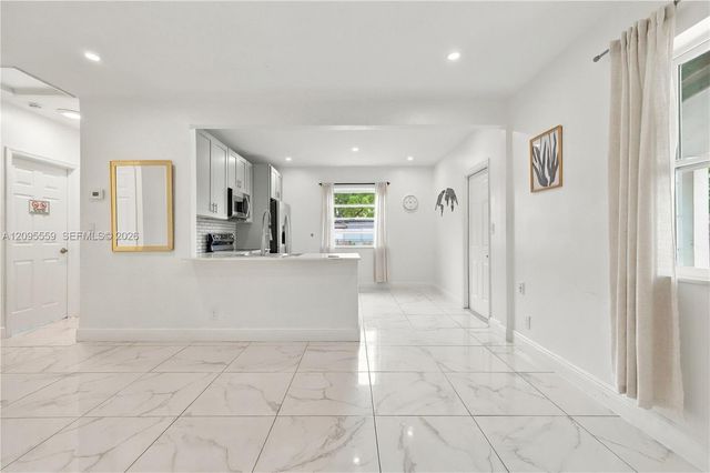 133 SW 22nd Terrace, Fort Lauderdale, FL 33312