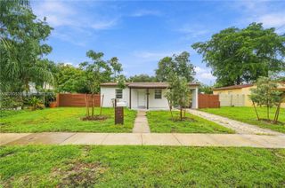 133 SW 22nd Terrace, Fort Lauderdale, FL 33312