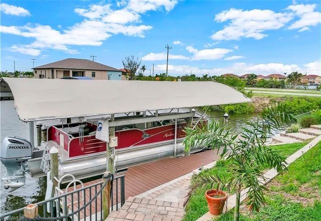 3227 Embers PKWY W, Cape Coral, FL 33993