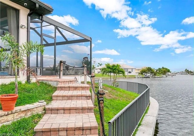 3227 Embers PKWY W, Cape Coral, FL 33993