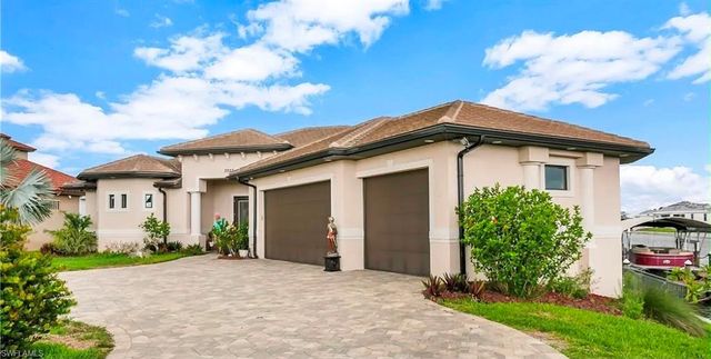 3227 Embers PKWY W, Cape Coral, FL 33993