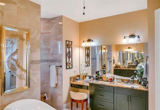 3227 Embers PKWY W, Cape Coral, FL 33993