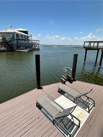 13513 Camino De Plata Ct, Corpus Christi, TX 78418