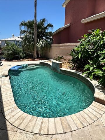 13513 Camino De Plata Ct, Corpus Christi, TX 78418