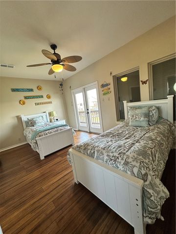13513 Camino De Plata Ct, Corpus Christi, TX 78418