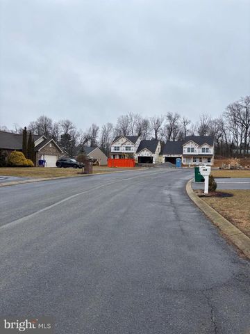 206 GRACE ANN CT, Fayetteville, PA 17222