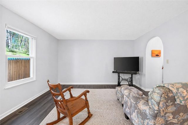 419 Shady Ridge Dr, Monroeville, PA 15146