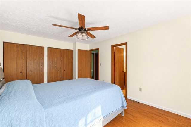419 Shady Ridge Dr, Monroeville, PA 15146