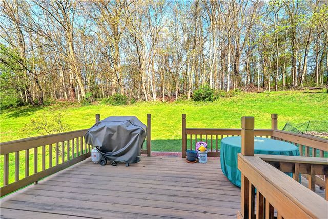 419 Shady Ridge Dr, Monroeville, PA 15146