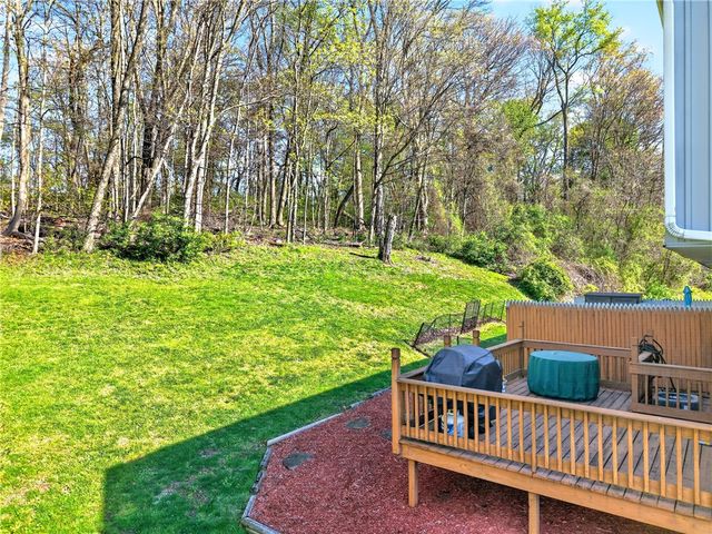 419 Shady Ridge Dr, Monroeville, PA 15146