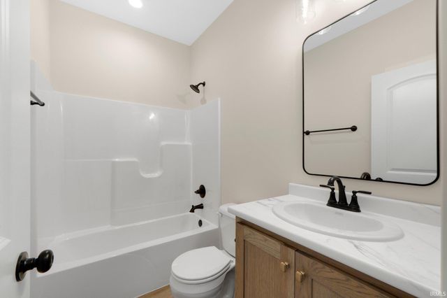 17681 Seahawk Lane, Huntertown, IN 46748