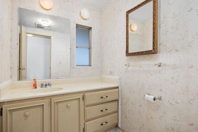 1506 Oak Drive 93, Vista, CA 92084