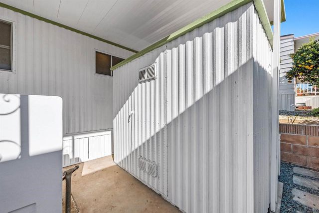 1506 Oak Drive 93, Vista, CA 92084