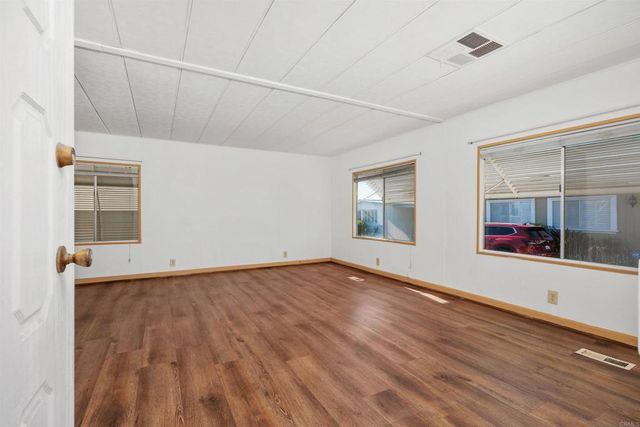 1506 Oak Drive 93, Vista, CA 92084