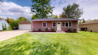 305 Cedar Court, Streamwood, IL 60107