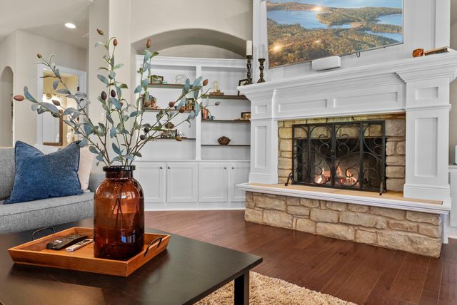 126 Foxwood TRL, Marble Falls, TX 78654